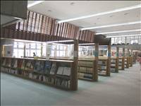 嘉手納町立図書館１